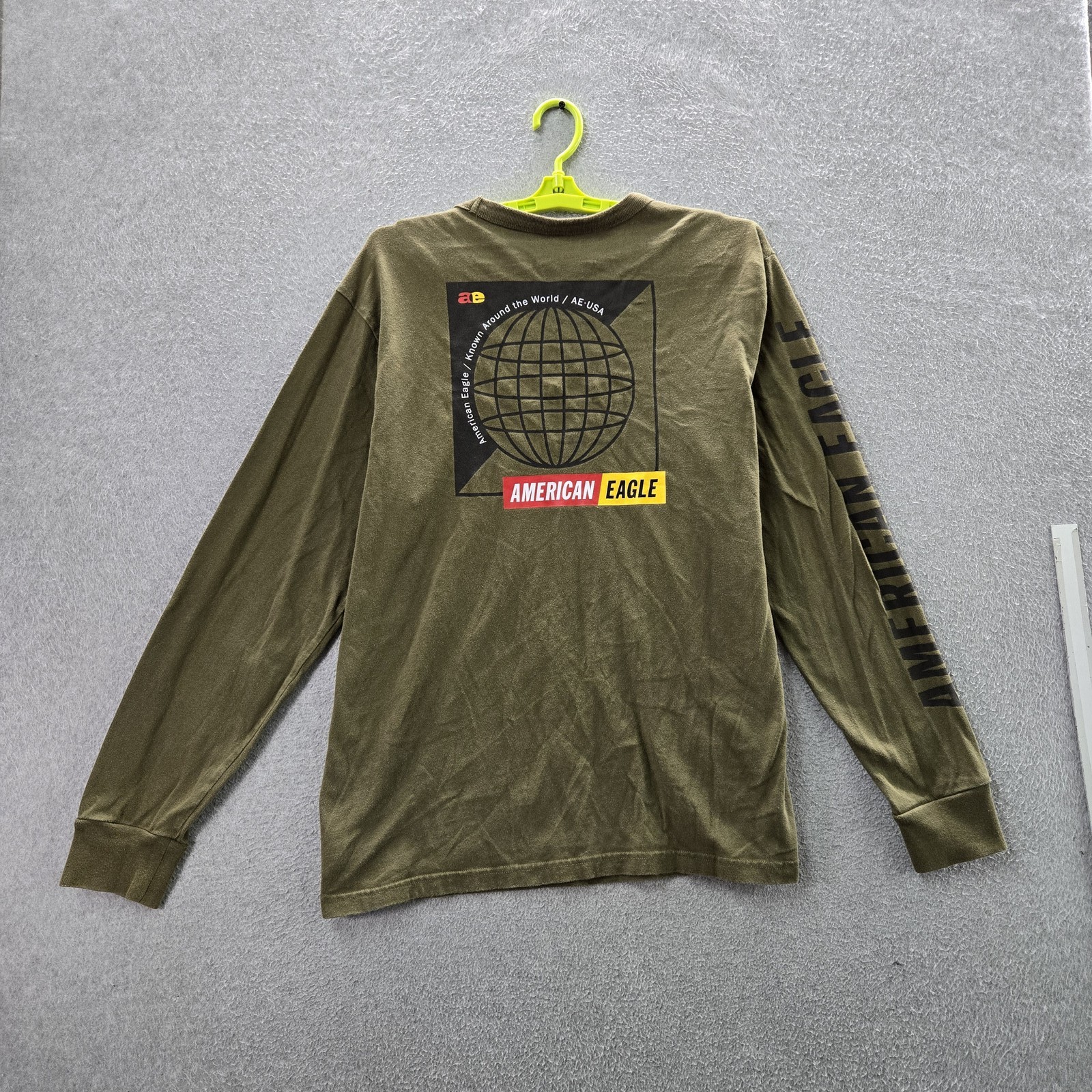 American Eagle Outfitters Men Shirt L/G/G Olive Green Globe Graphic Tee Logo