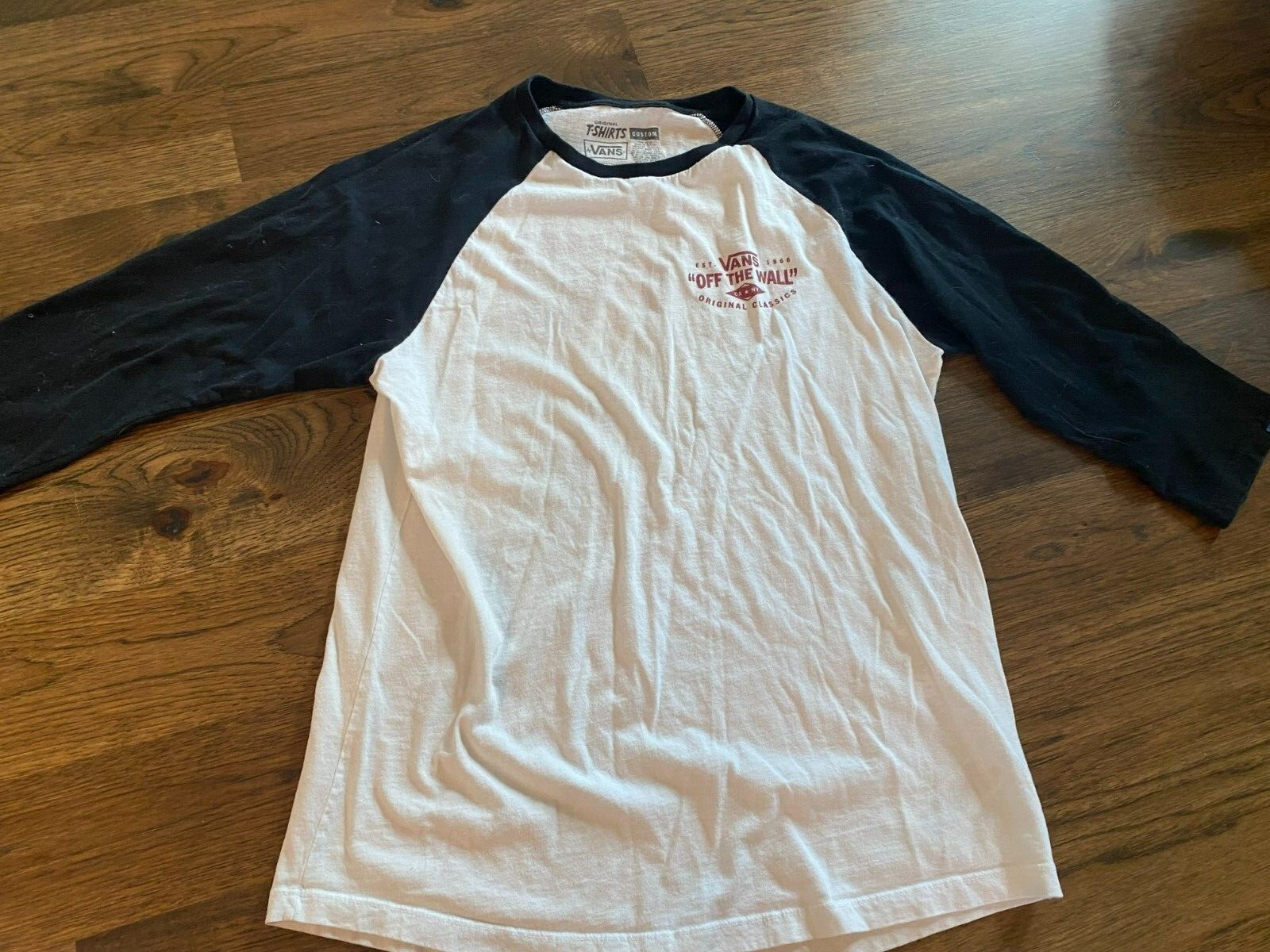 Vans MensOriginal "Off The Wall" 3/4 Length Sleeve TShirt Size SM - 013 gallery