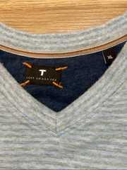 Left Coast Tee Men’s Long Sleeve V-Neck Shirt – Light Heather Gray Size XL