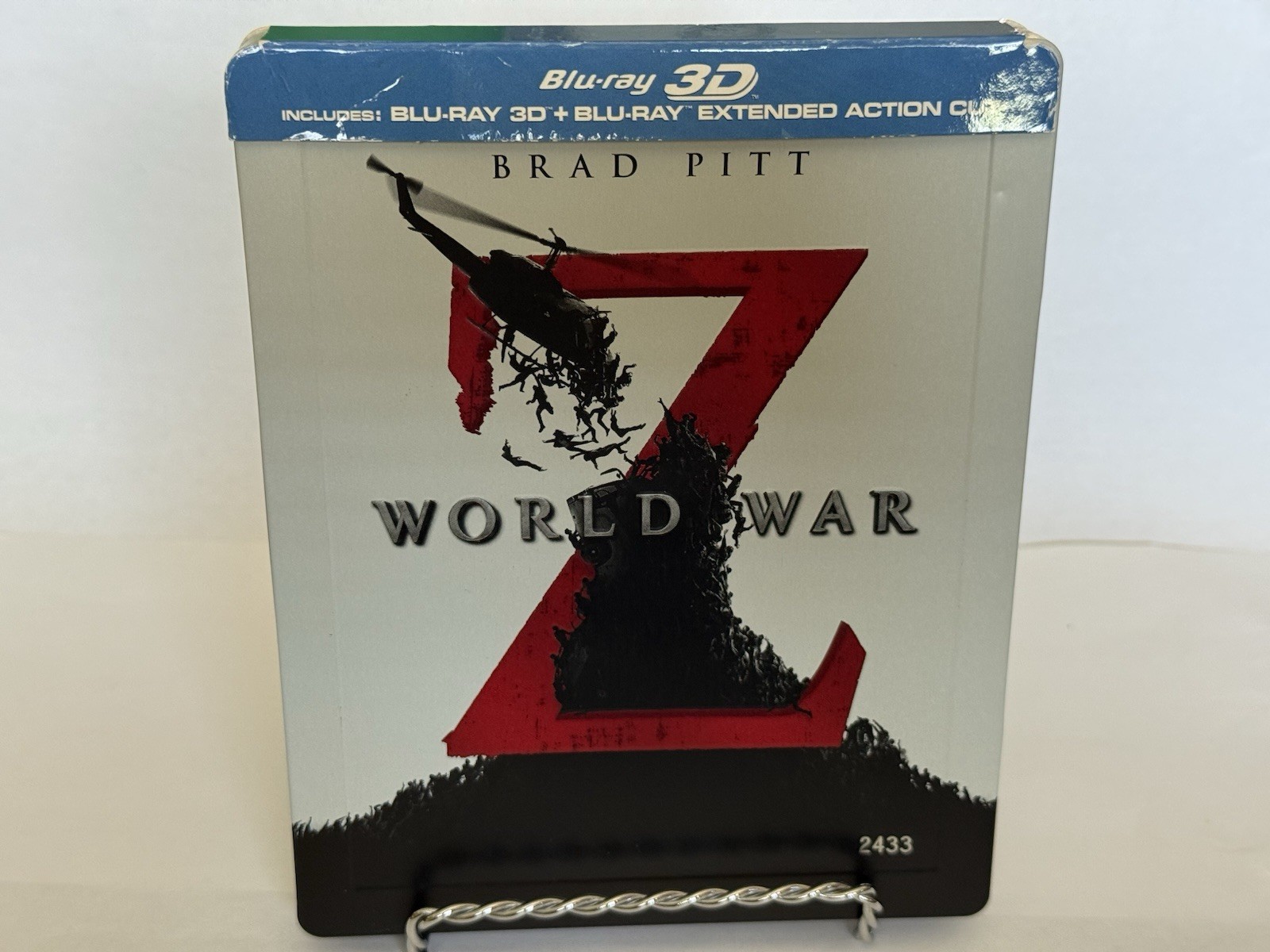 World War Z 3D + Blu-ray Steelbook Import  Embossed  WITH PROTECTIVE SLEEVE