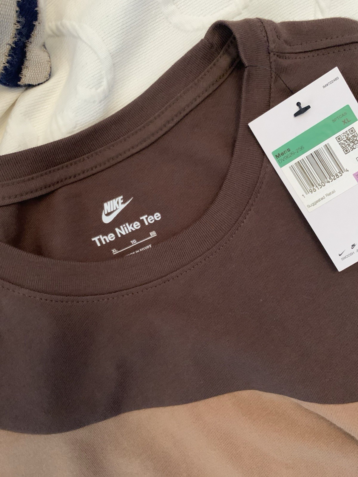 Nike The Nike Tee Men’s XL Brown/Tan Colorblock Logo Crew Neck Short Sleeve gallery