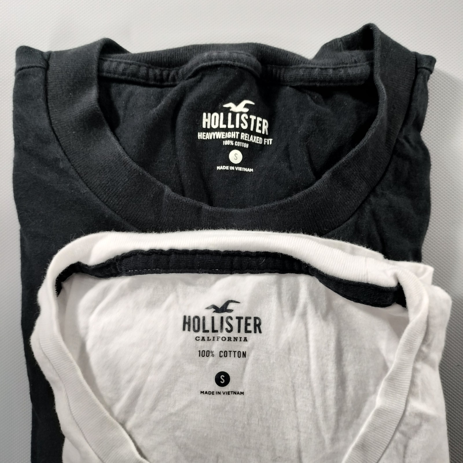 Hollister Lot of 2 Black White Crew Neck Pull On Long Sleeve T-shirts Mens Sz S gallery