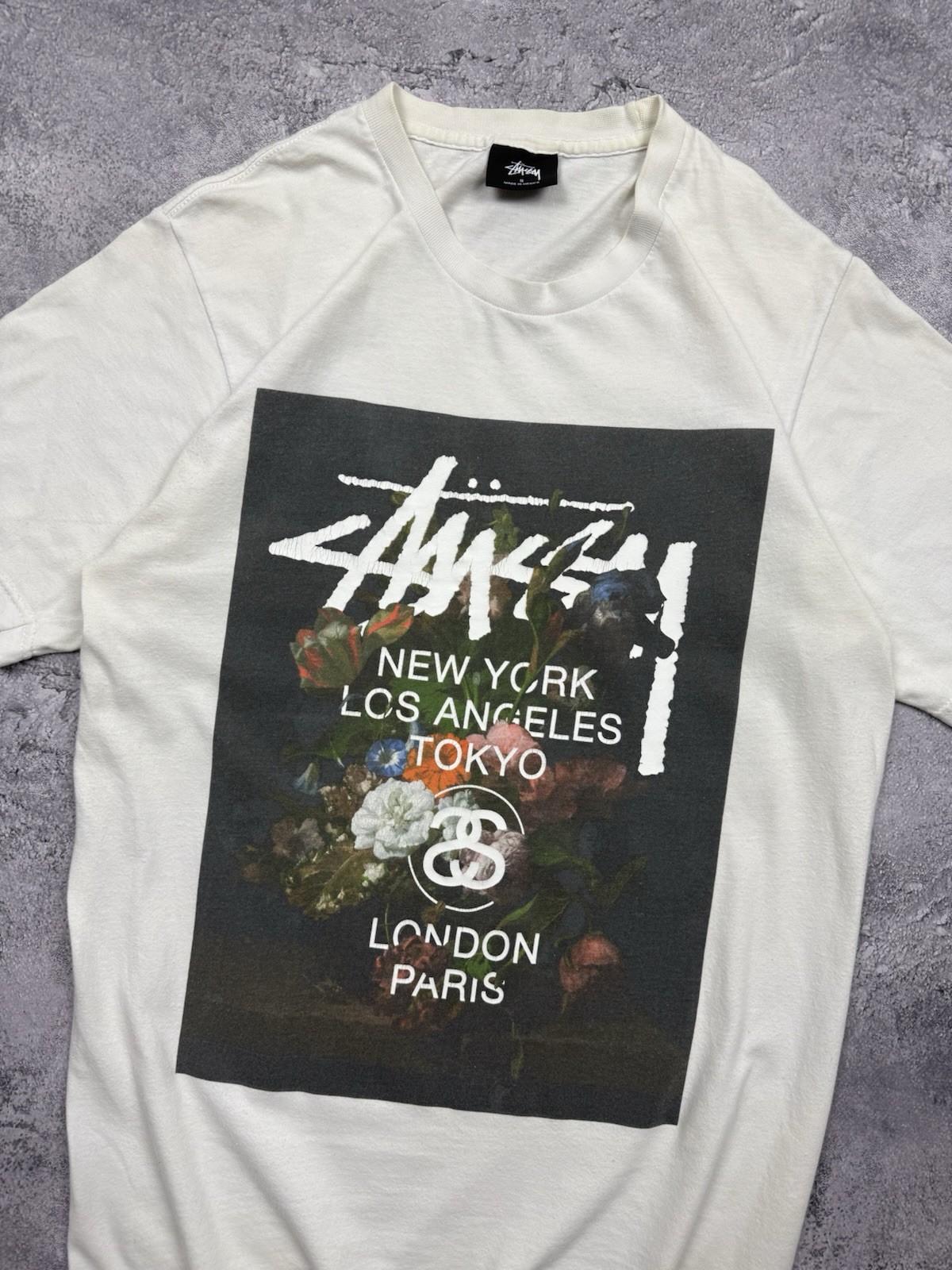 Stussy World Tour T-Shirt Big Logo Flowers Tee Y2K Rare Streetwear Men S Vintage gallery