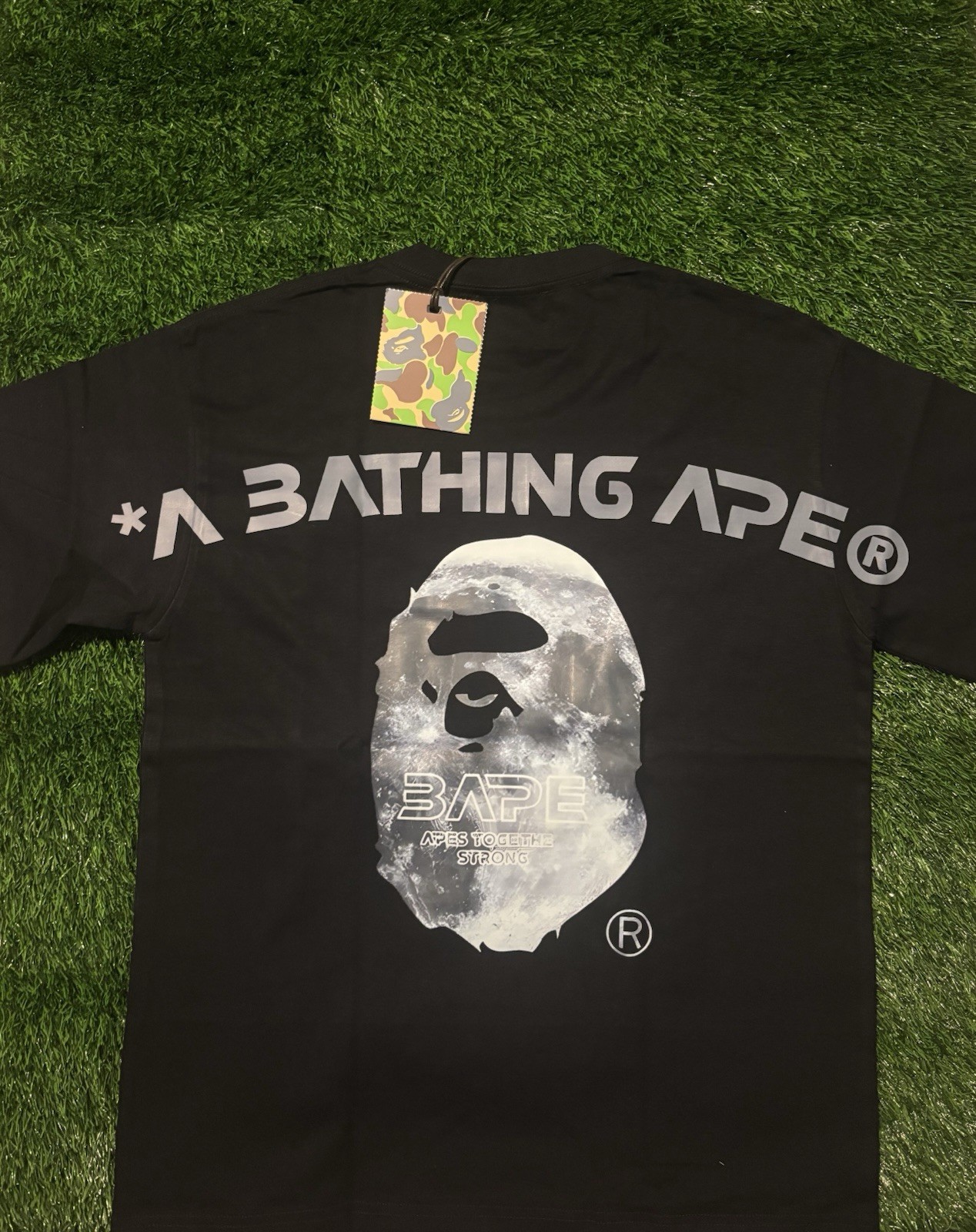 A Bathing Ape BAPE Black Ape Head Logo Graphic Crew Neck T-Shirt Men’s S gallery