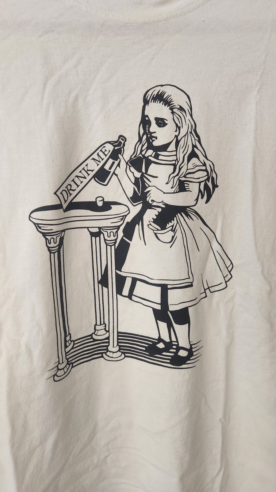 ALICE IN WONDERLAND T-SHIRT ADULT LARGE gallery