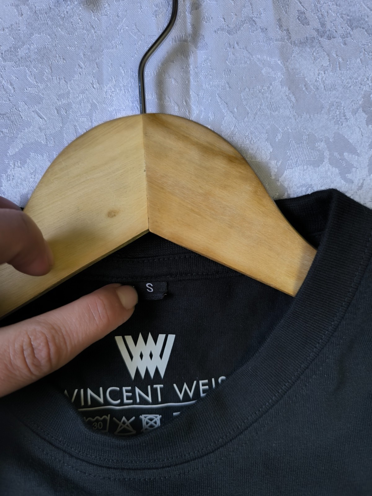 Wincet Weiss Irgendwie Anders Sommer 2019 Black T-Shirt Size S 100% Cotton gallery