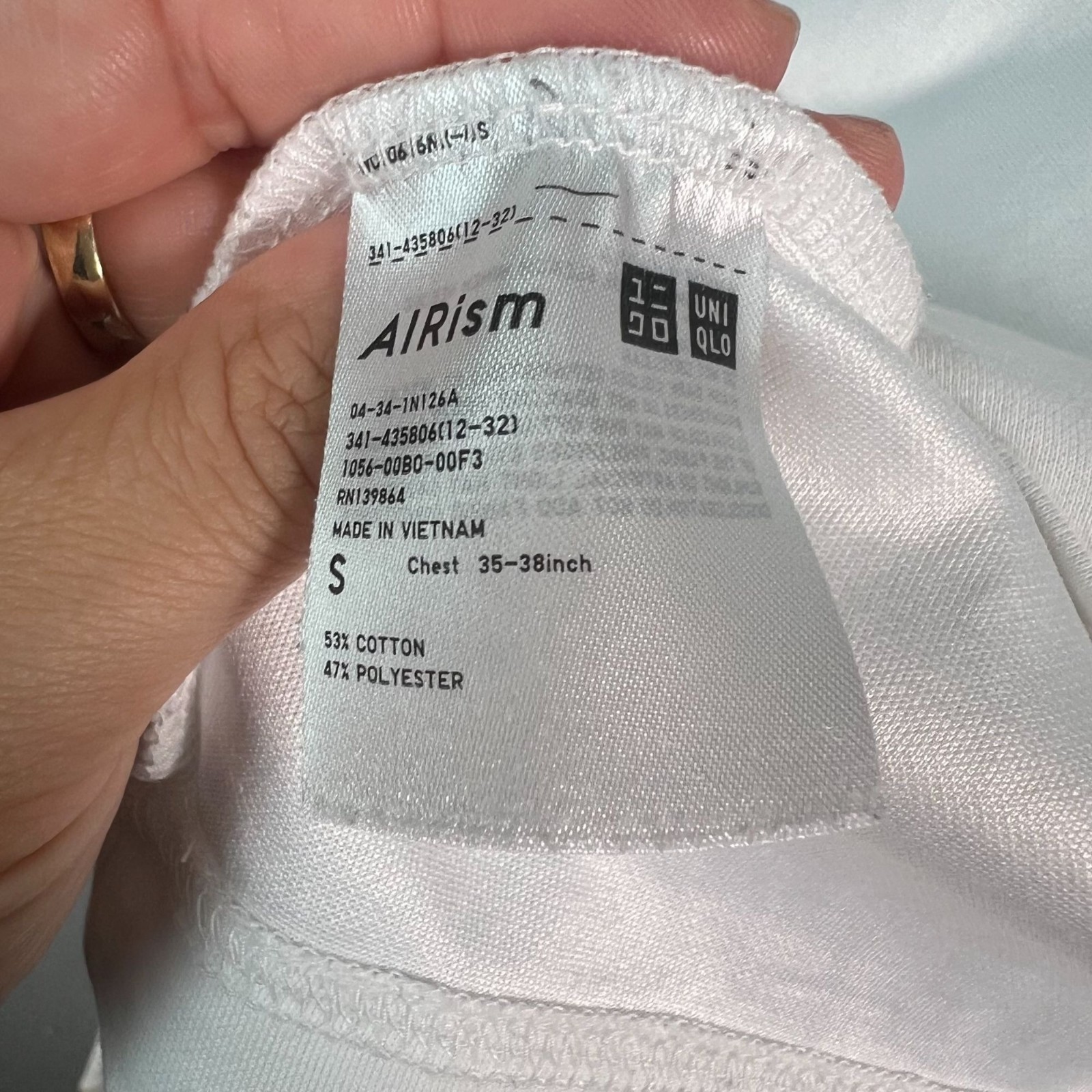 Uniqlo U Airism Mens Size Small White Crew Neck T-Shirt Cotton Blend gallery