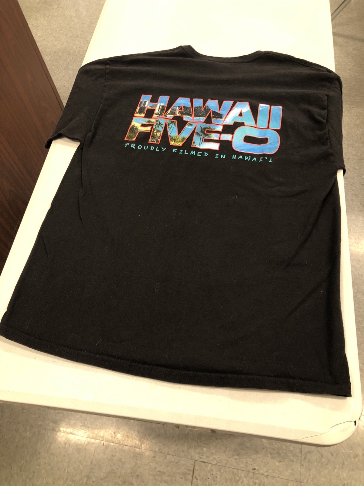 Y2K Hawaii Five O Film Crew Graphic T Shirt Filmed In Hawaii • Adult Size XL gallery