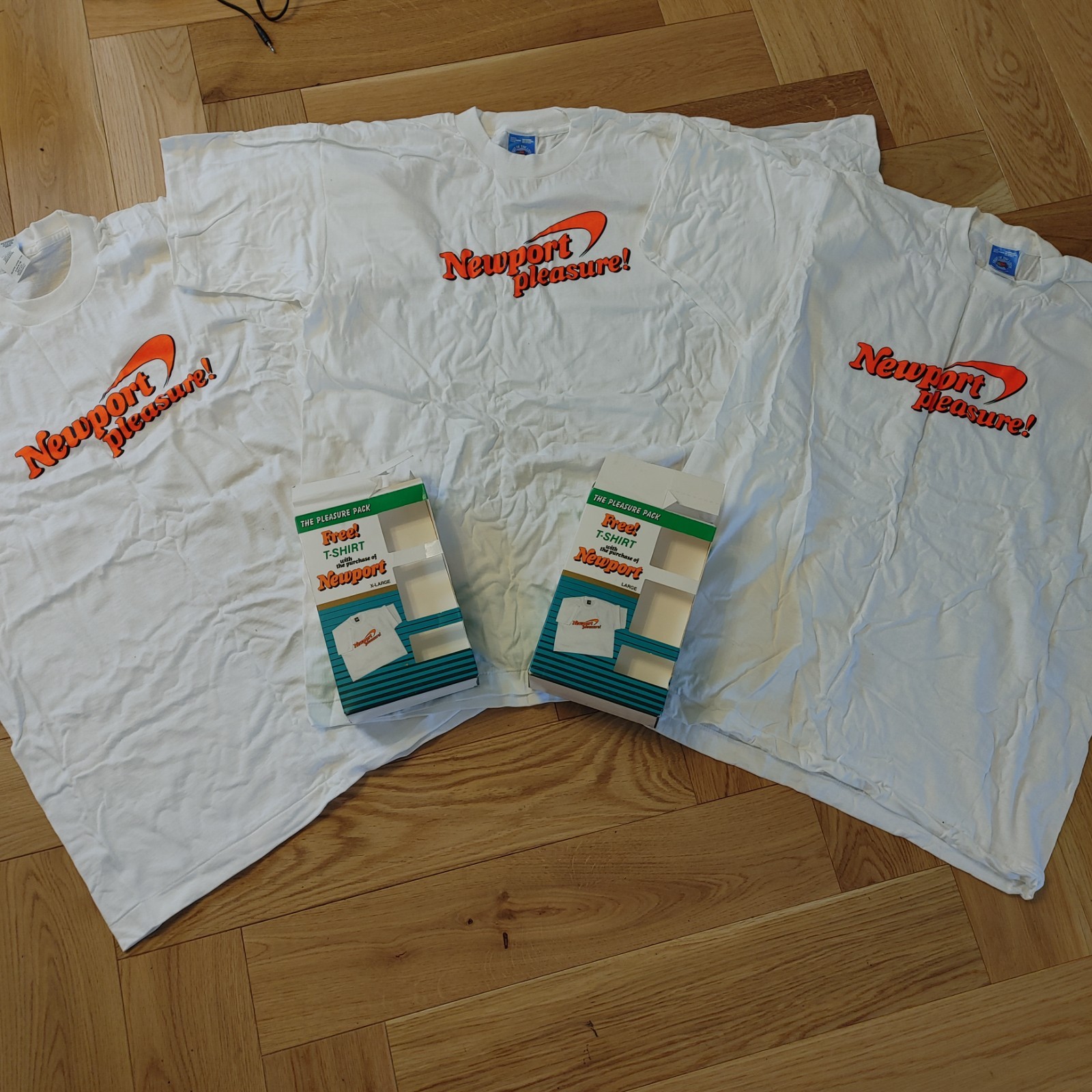VTG SS T-Shirt Lot Of 3 • Newport Pleasure Cigarette Distressed • 2 Large 1-XL