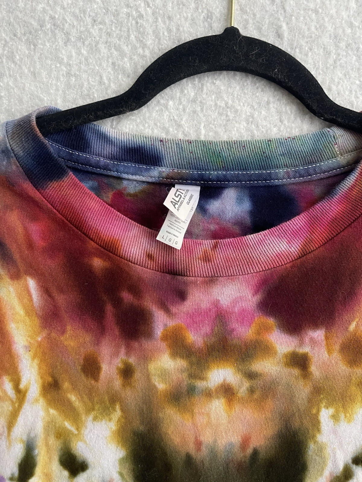 Handmade Tie Dye T-Shirt Men's Size Large Pre Washed gallery