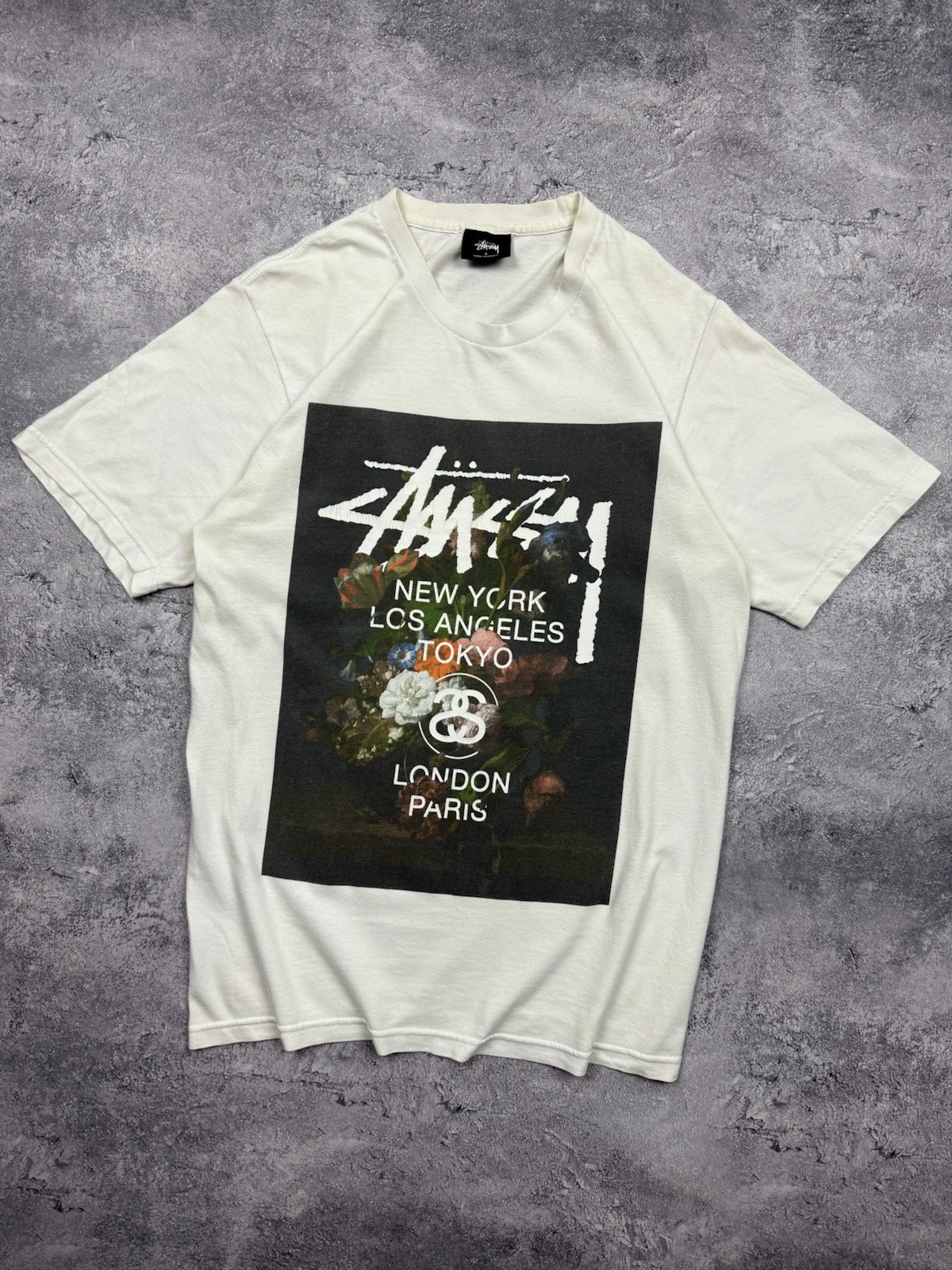 Stussy World Tour T-Shirt Big Logo Flowers Tee Y2K Rare Streetwear Men S Vintage gallery