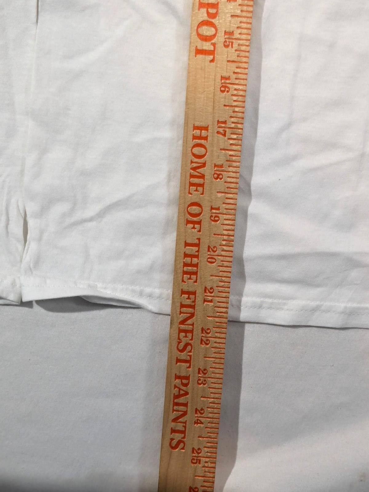 Hanes ComfortSoft White T-Shirts Lot Of 5 Medium 100% Cotton Crew Neck NWOT gallery