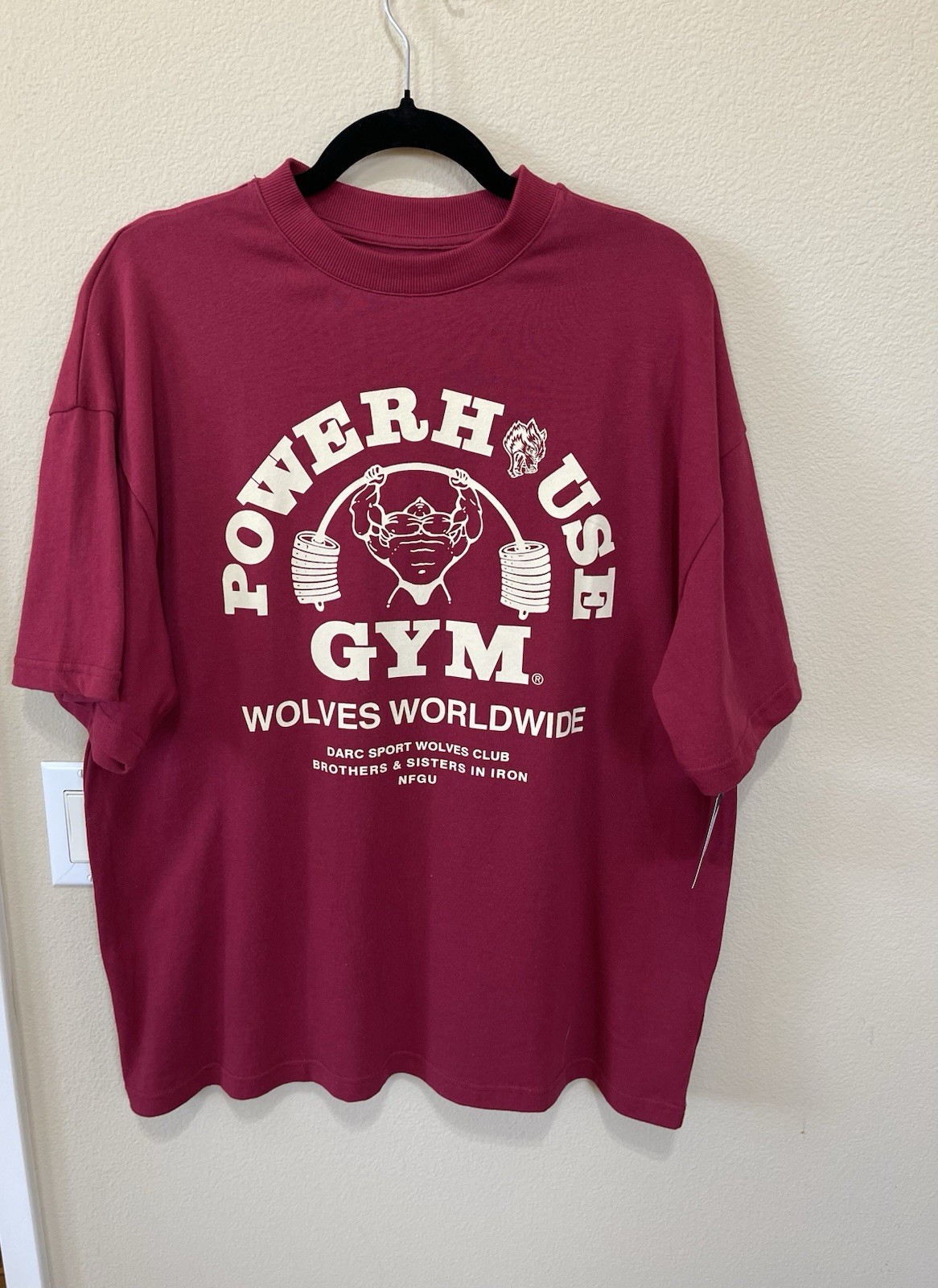 Darc Sport Powerhouse Wolves Worldwide Graphic Gym T-Shirt gallery