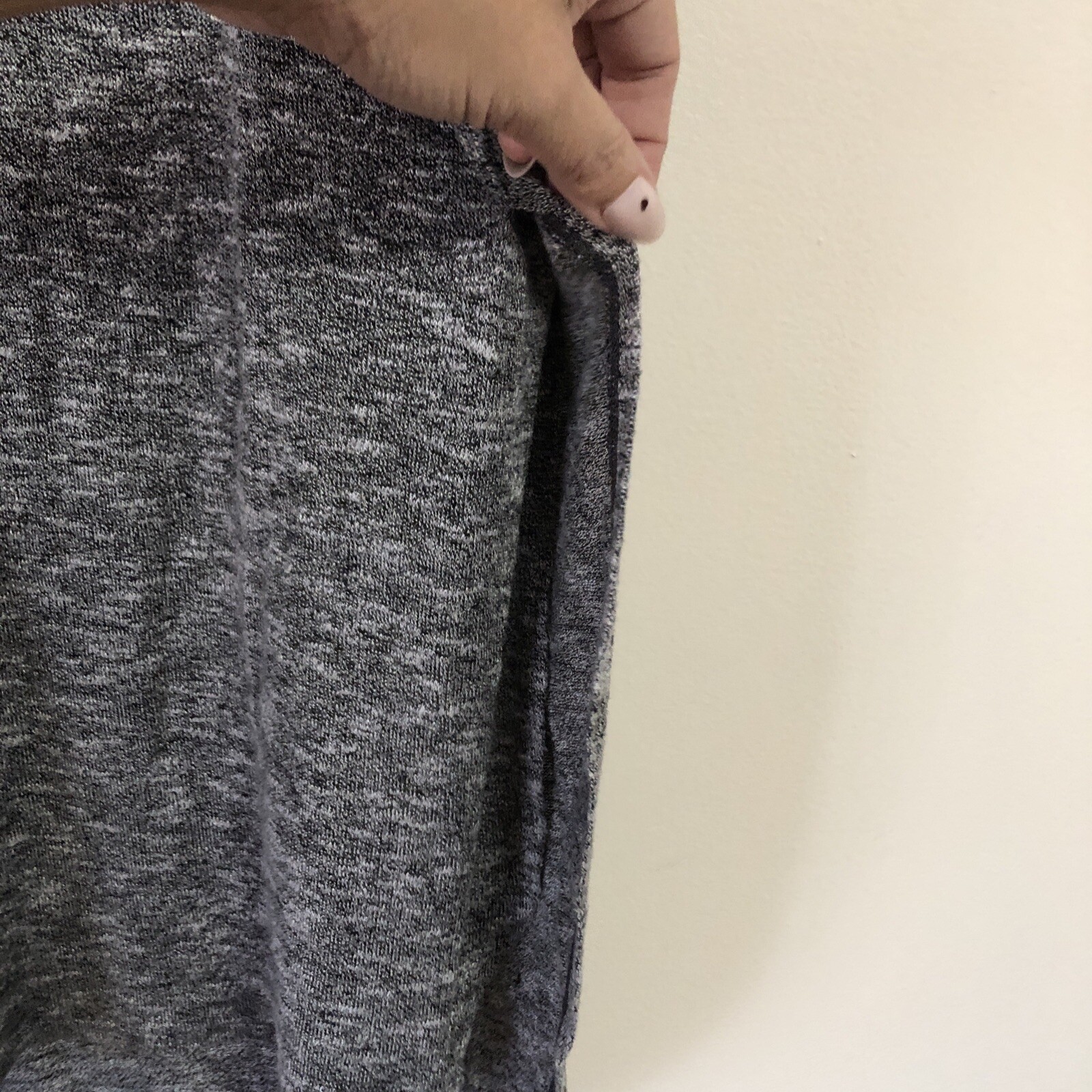 Massimo Gray And White Crew Neck T-Shirt Women’s Short Sleeve Size XS gallery