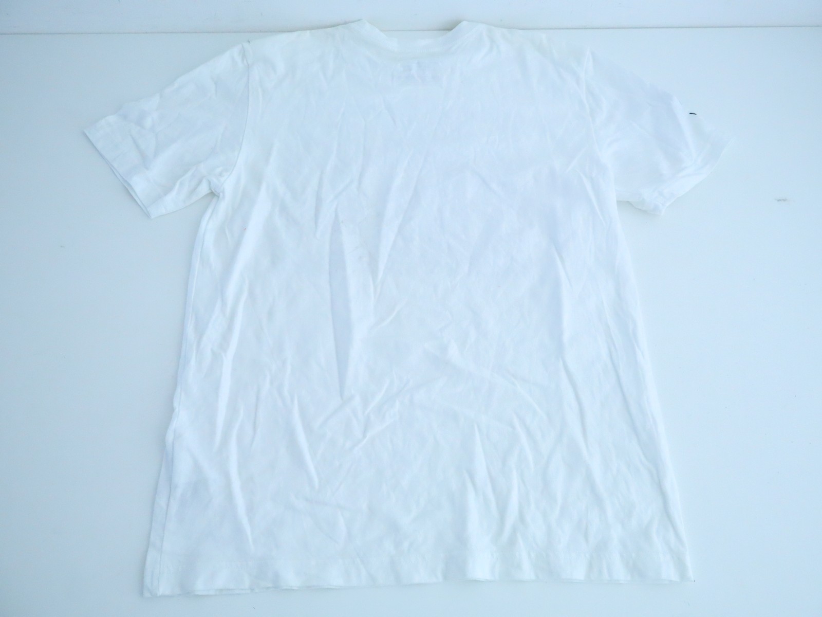 Nike World FC 1-0 Graphic T-Shirt Mens M White Short Sleeve Crew Neck gallery