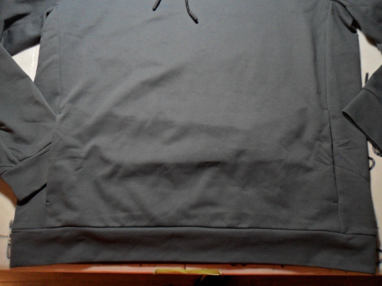 Large Dark Gray Active 100% Poly Sleeve Pocket 32 Degree Heat Brand Hoodie gallery