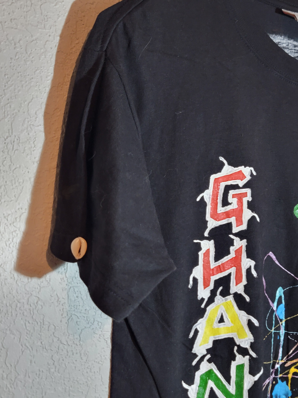 Golden Peacocks Ghana Art Shirt Men L Black Crew Neck Graphic Tee gallery