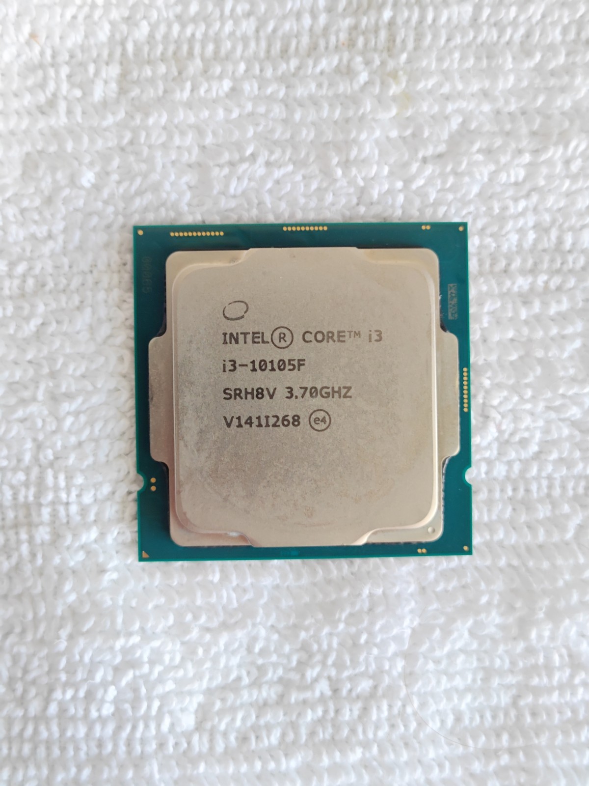 Intel Core i3 10105F With Intel Stock Cooler