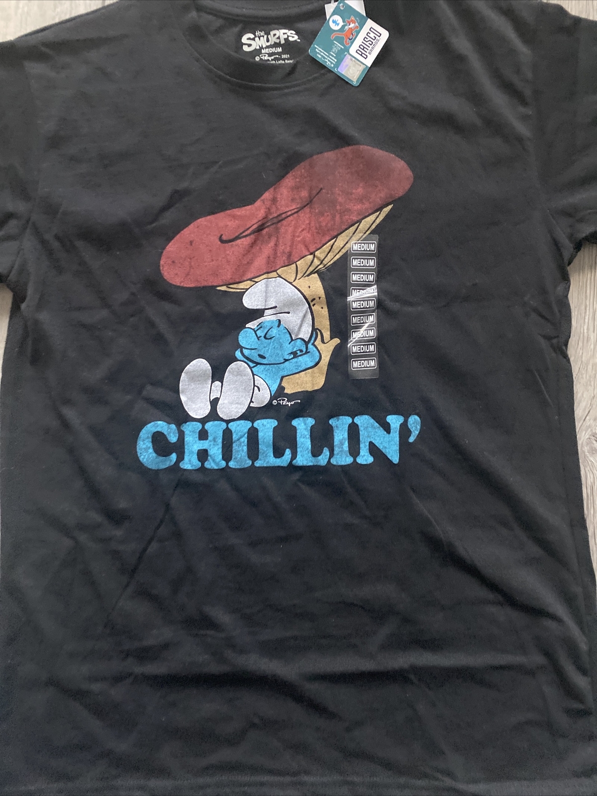 The Smurfs "Chillin" Graphic T-Shirt Medium Black Mushroom Brisco Brands Sleepy gallery