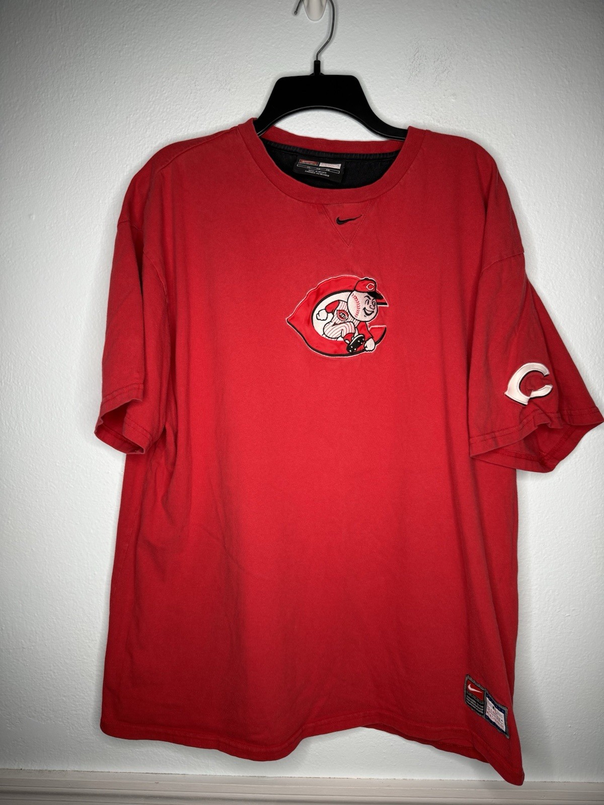 Nike Mens Cincinnati Reds XL Baseball Heavyweight Embroidered T Shirt Y2K Mr Red gallery