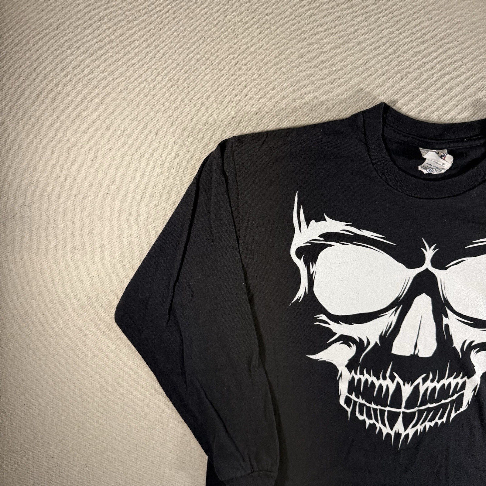 Delta Pro Weight Black Long Sleeve Skull Y2K Vintage Size XL 2000s gallery