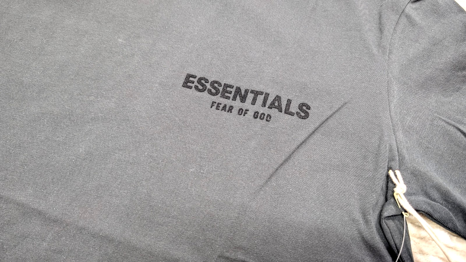Fear of God Essentials Tee 'Stretch Limo' M Size Oversized T-Shirt SS22 NWT gallery