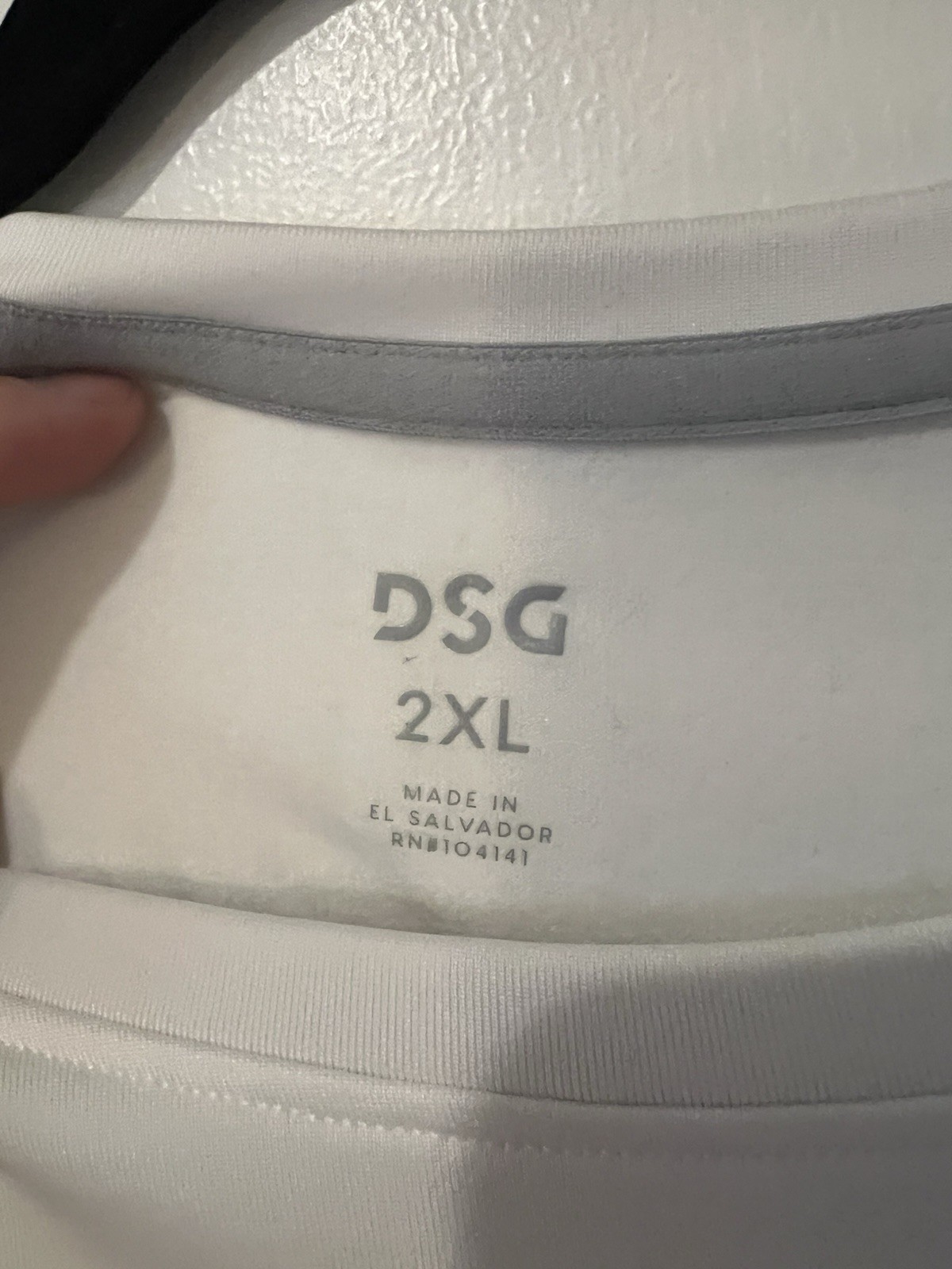 DSG Men's Cold Weather Compression Crew Neck Top White Base Layer Size 2XL NEW gallery