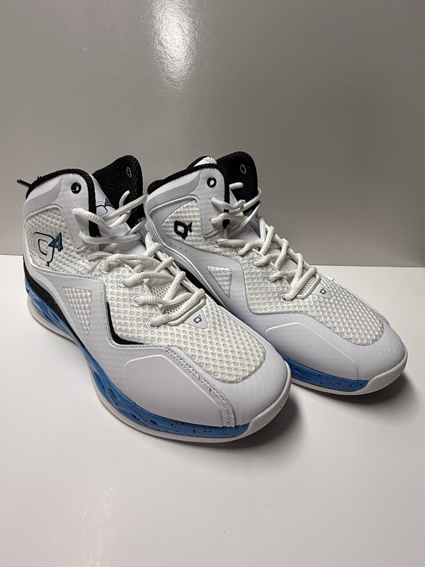 Q4 Sports Shoes Size 11.5M Q4 MB-002 Brand New in Box Bright White Aster Blue