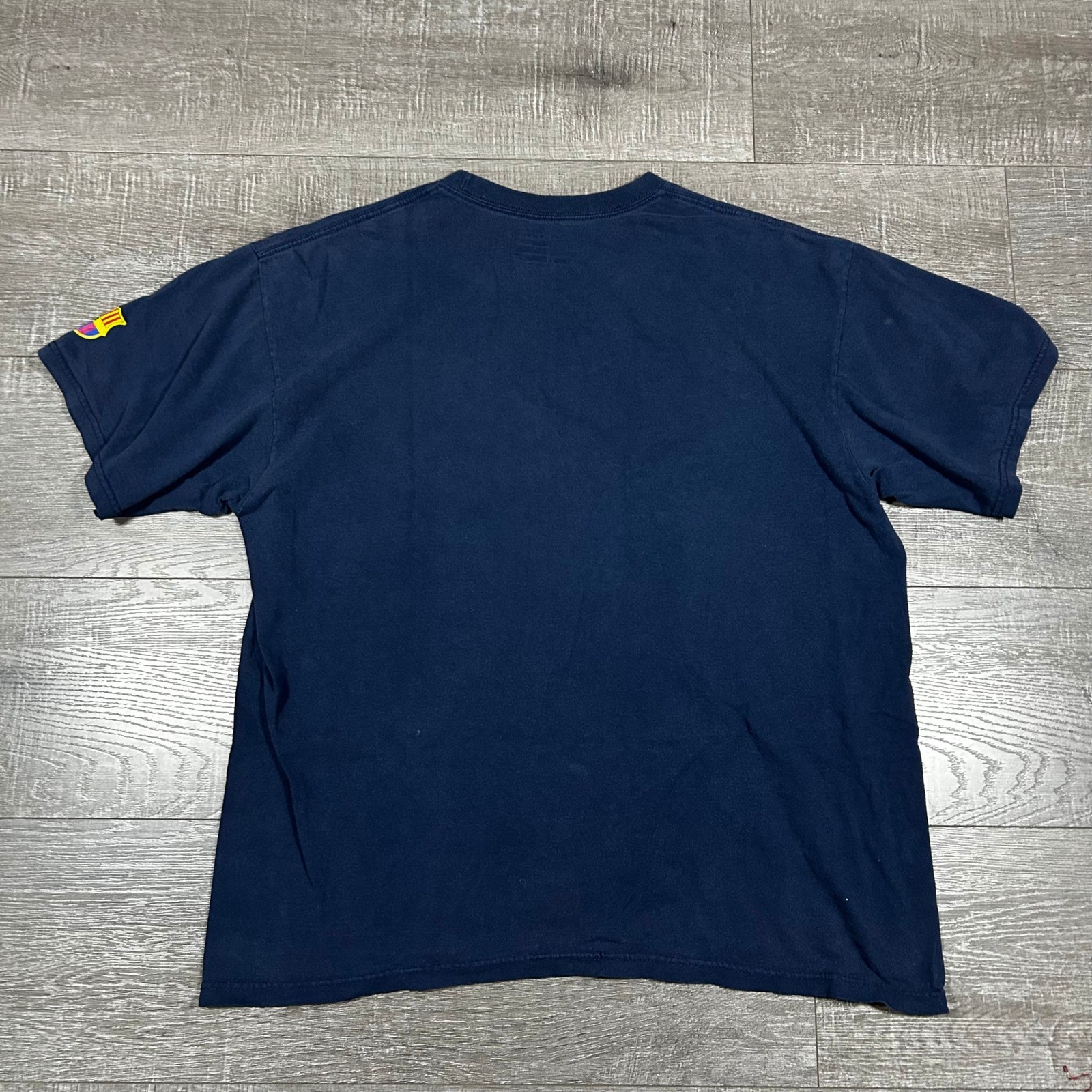 Nike FC Barcelona T-Shirt Mens Large Navy Blue La Propiedad Graphic Tee 0617 gallery