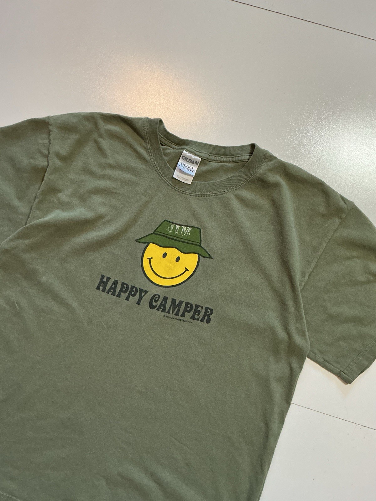Vintage 2001 Y2K Happy Camper Smiley Face Jim Olive Green Graphic T-Shirt Sz. L gallery