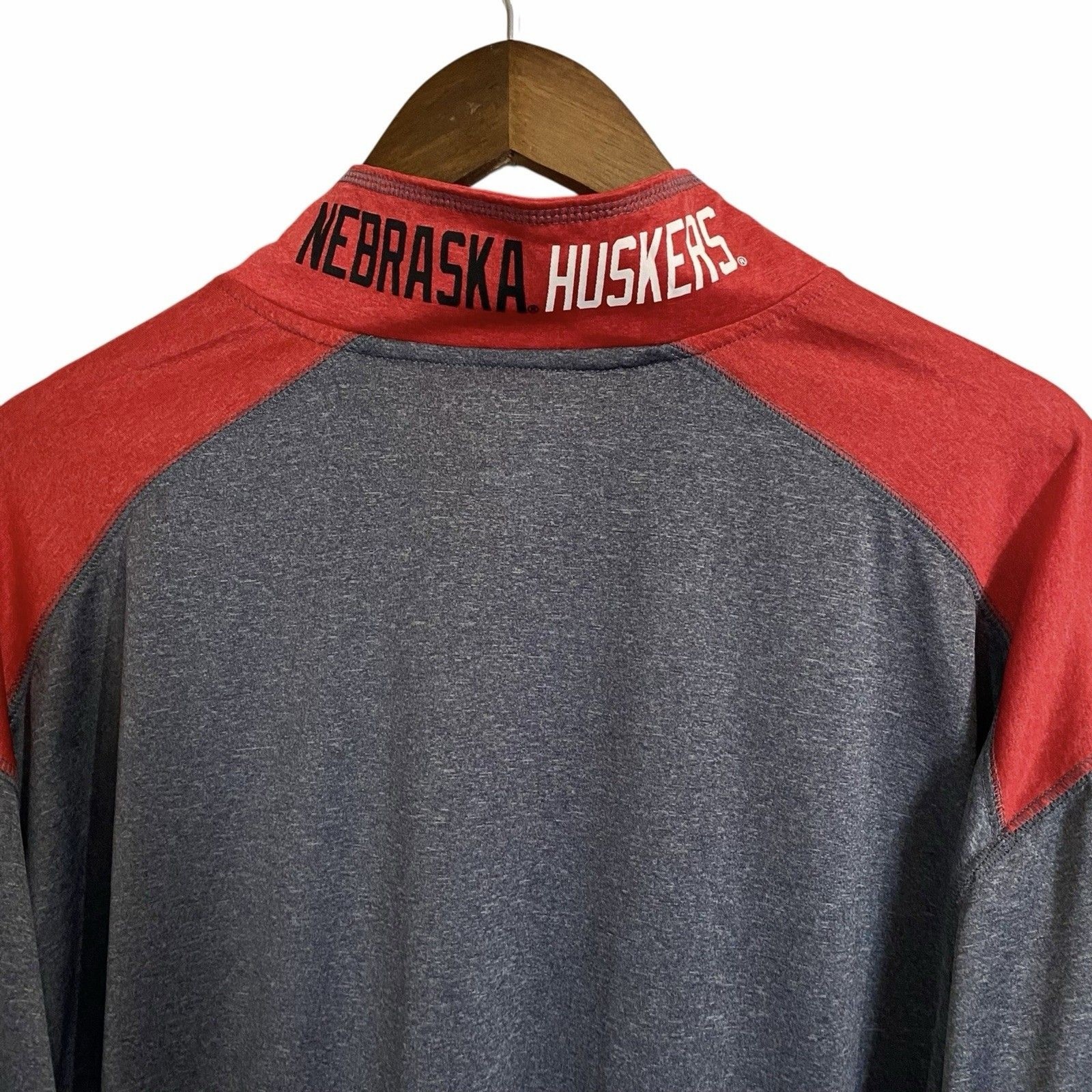 Champion Nebraska Huskers Shirt Mens XL Red Gray Long Sleeve Pullover 1/4 Zip gallery