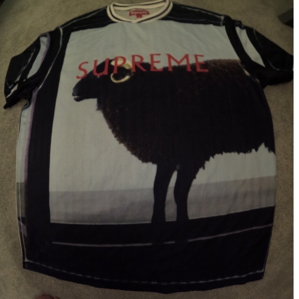 Authentic Supreme Black Sheep Tee SS24 Light Blue Black Graphic T-Shirt Mens L gallery