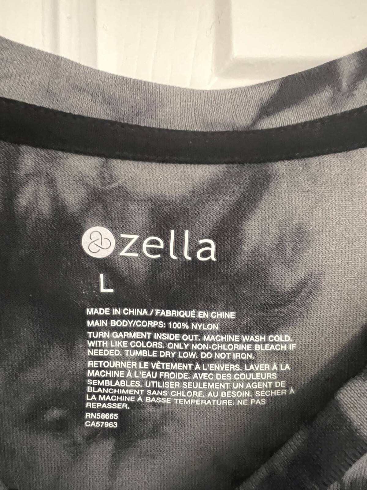 Zella Mens Jamie Crewneck Pullover shirt Size XL New with tags Gray and Black gallery