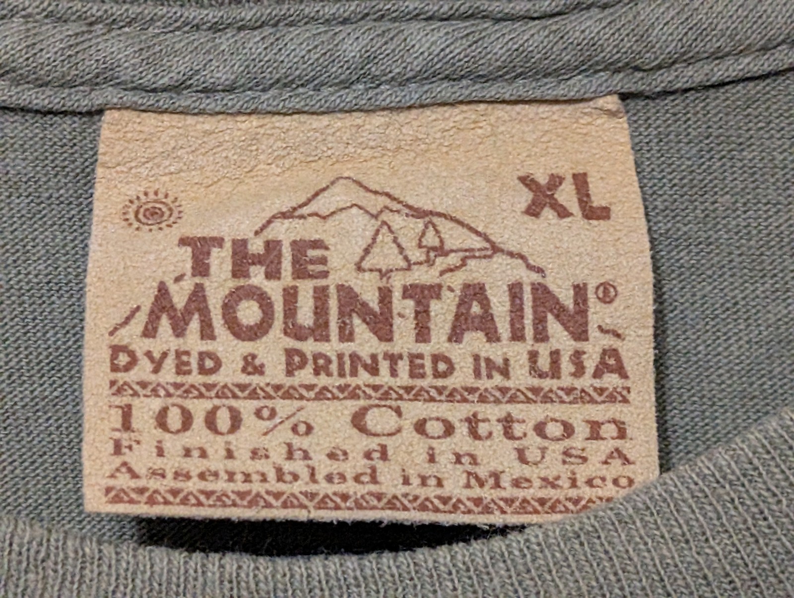 The Mountain Mens T-shirt Vintage Green A Woman Drove Me To Drink XL #5421 gallery
