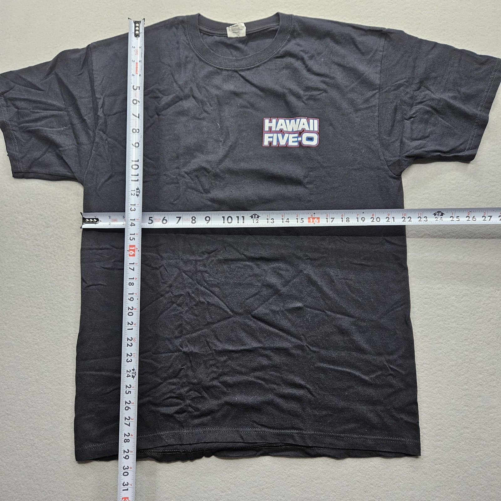 Anvil Men's Size Extra Large Black Hawaii Five-O Graphic T-Shirt gallery