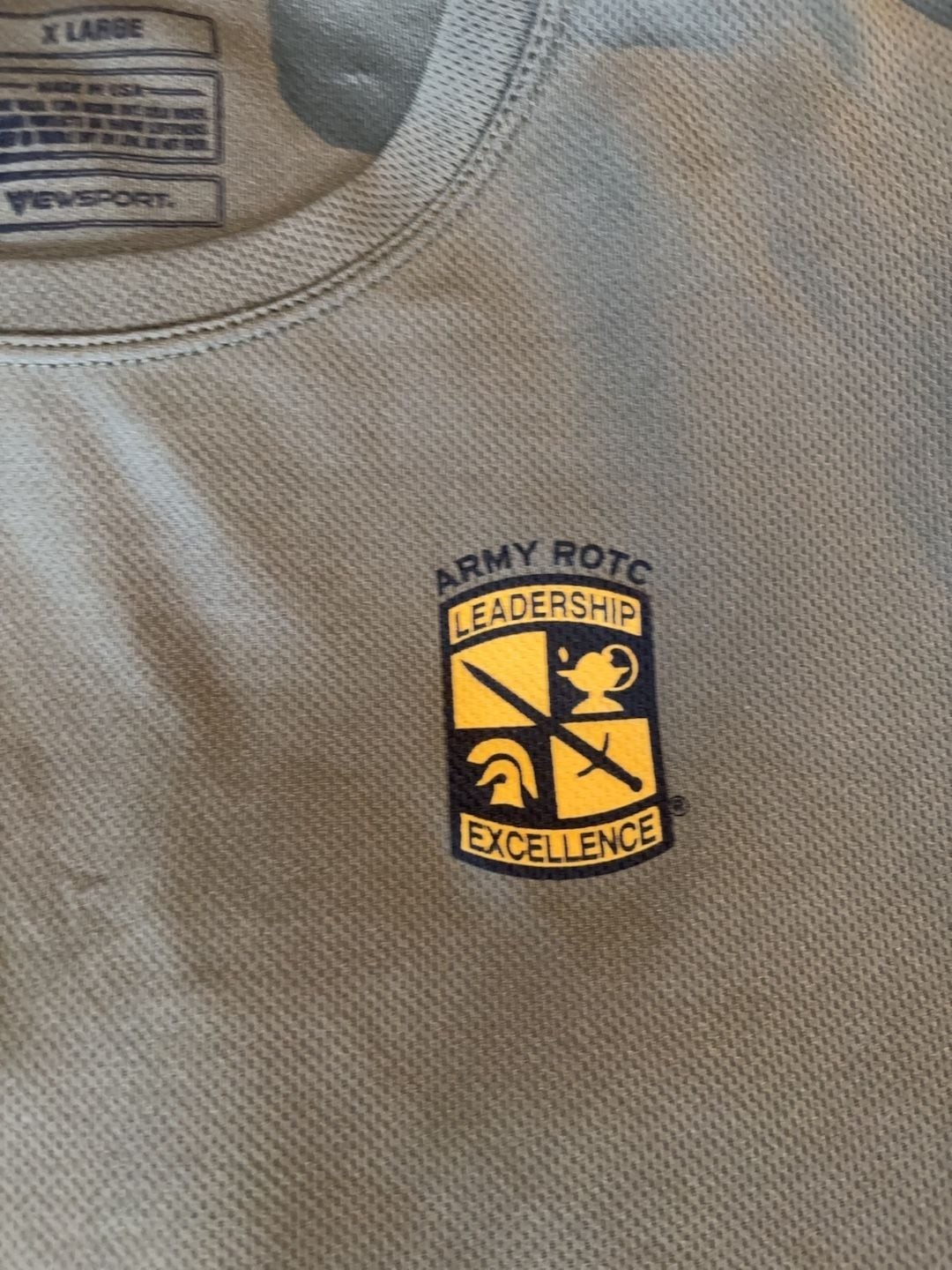 Army ROTC Men Leadership Excellence Crest Logo Green T-Shirt Size Small NEW gallery