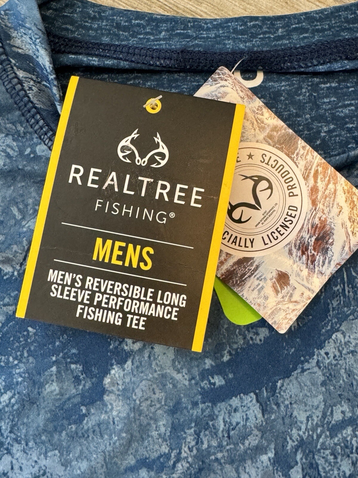 NWT Realtree Men's Reversible Long Sleeve Performance Fishing Tee Small UPF30 gallery