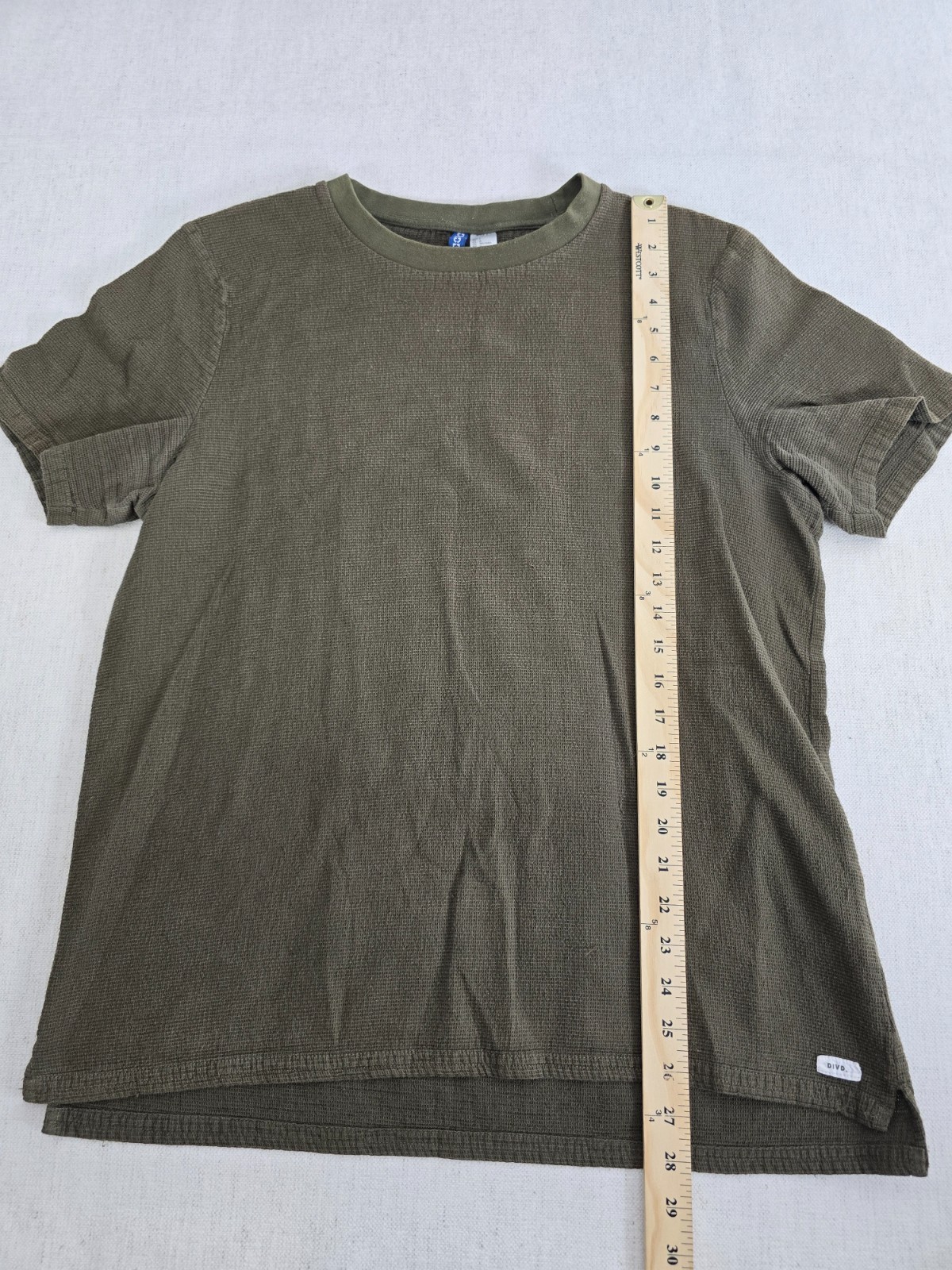 Divided by H&M Shirt Mens L Army Green Textured Crew Neck Short Sleeve Pullover gallery