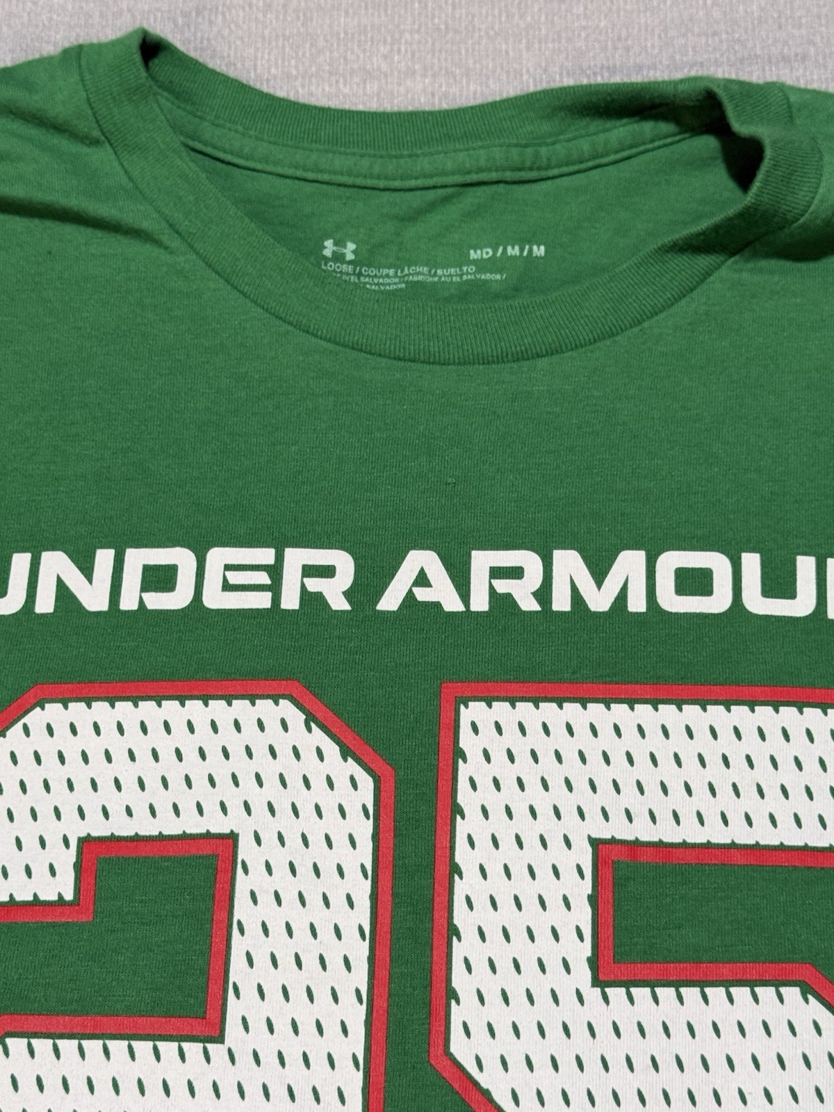 Under Armour Claus 25 Graphic Jersey Style Christmas T-Shirt Men's Green Tee M gallery