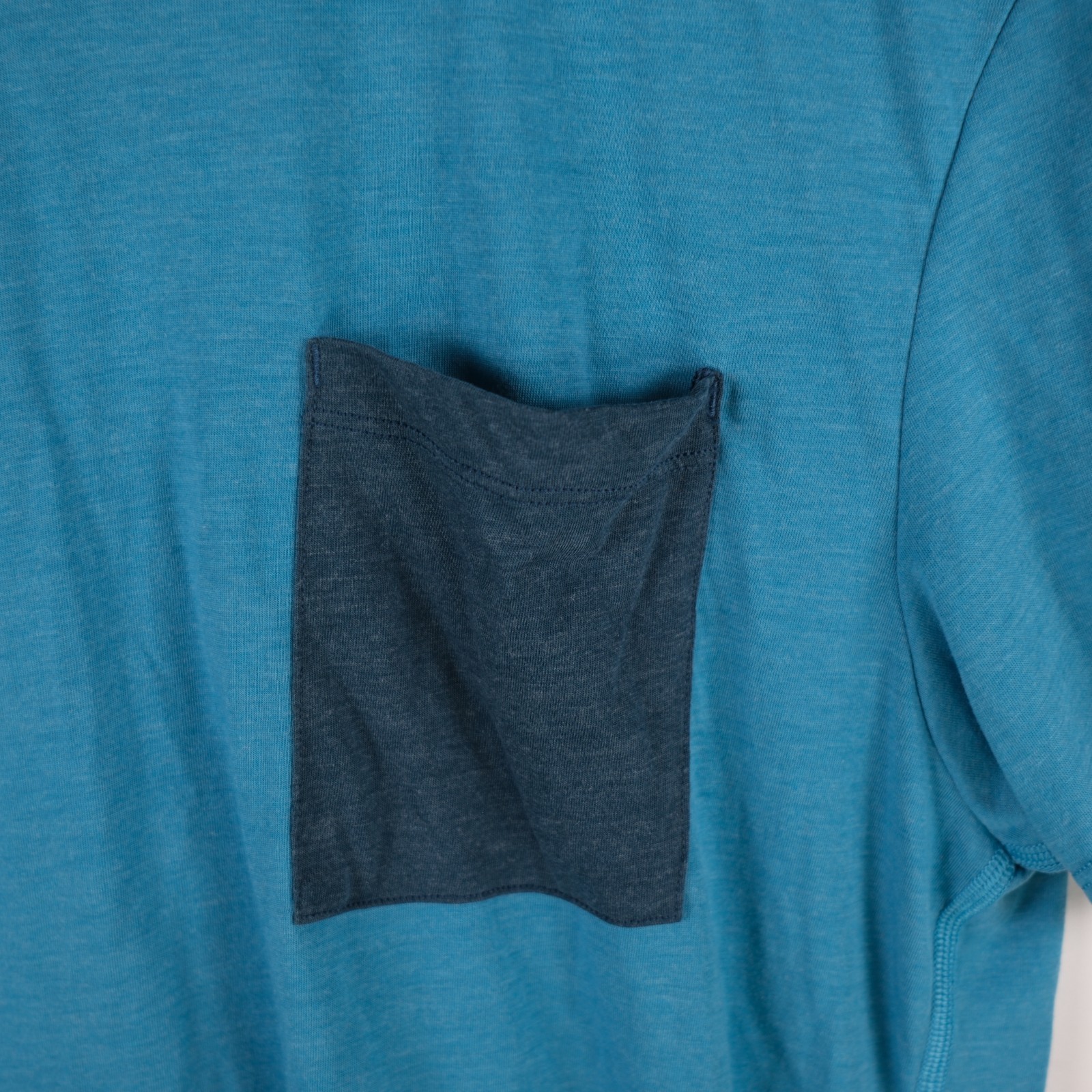 Cotopaxi Paseo Travel Pocket T-Shirt Blue Tencel Quick Dry Hiking Men's M gallery