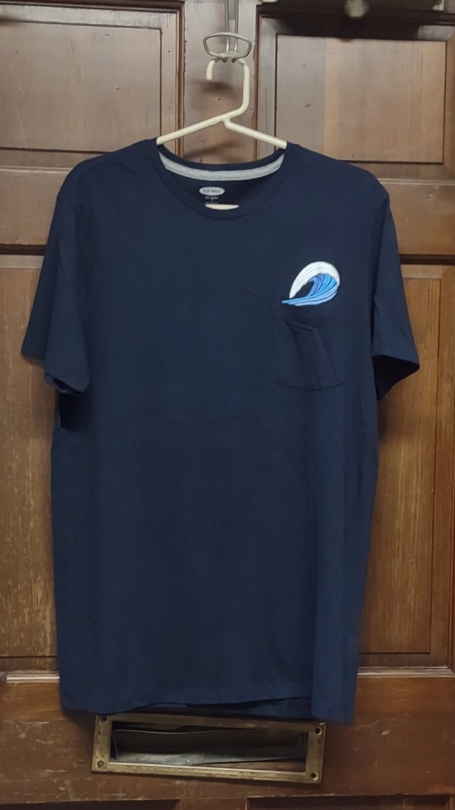 OLD NAVY Soft Washed Navy Blue Wave Pocket T-Shirt Men's Size L "In The Navy" gallery