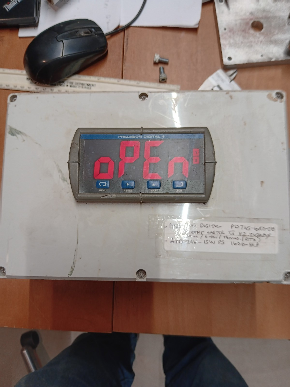 Precision Digital PD765-6X0-00 Process/Temp Meter in Box with 1606-XLP15E 24V PS