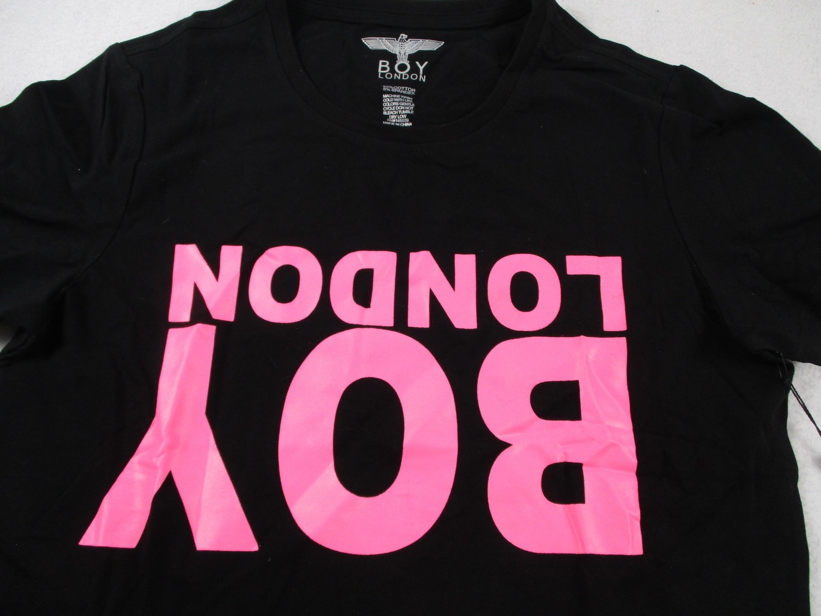 BOY London Shirt MenS Small Black Pink Logo Graphic T-Shirt Crewneck 1299-1301 gallery