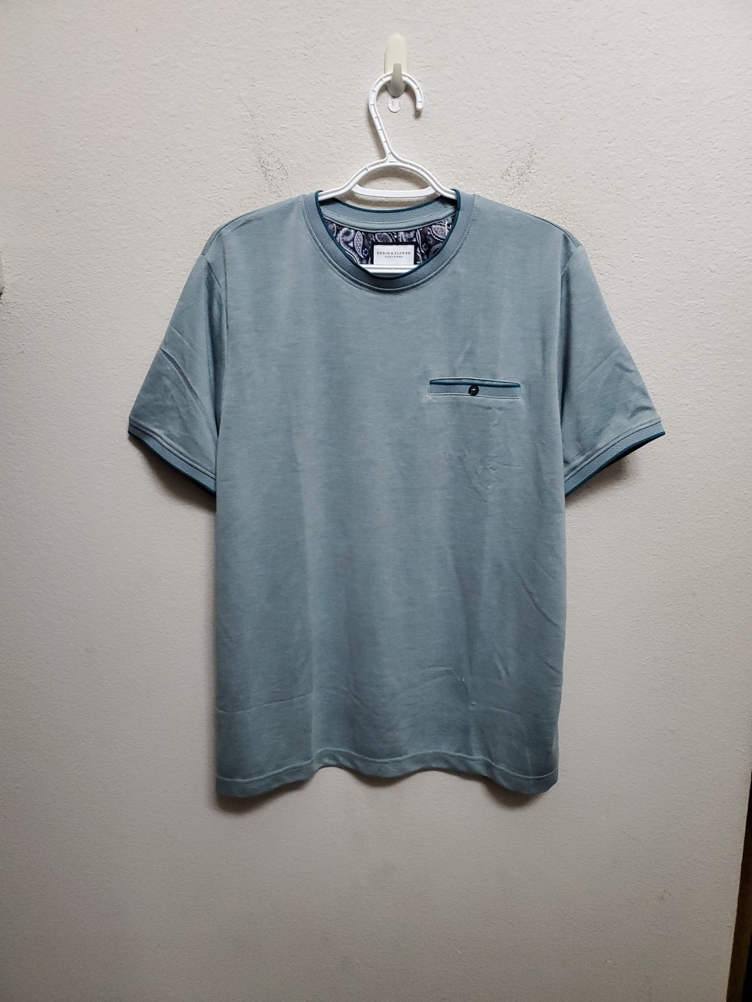Denim & Flower Men's XL T-Shirt Crew Neck Short Sleeve Easy Care NWT gallery