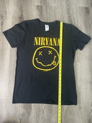 Nirvana black t-shirt w/yellow Smiley Face Shirt size S Unisex black yellow