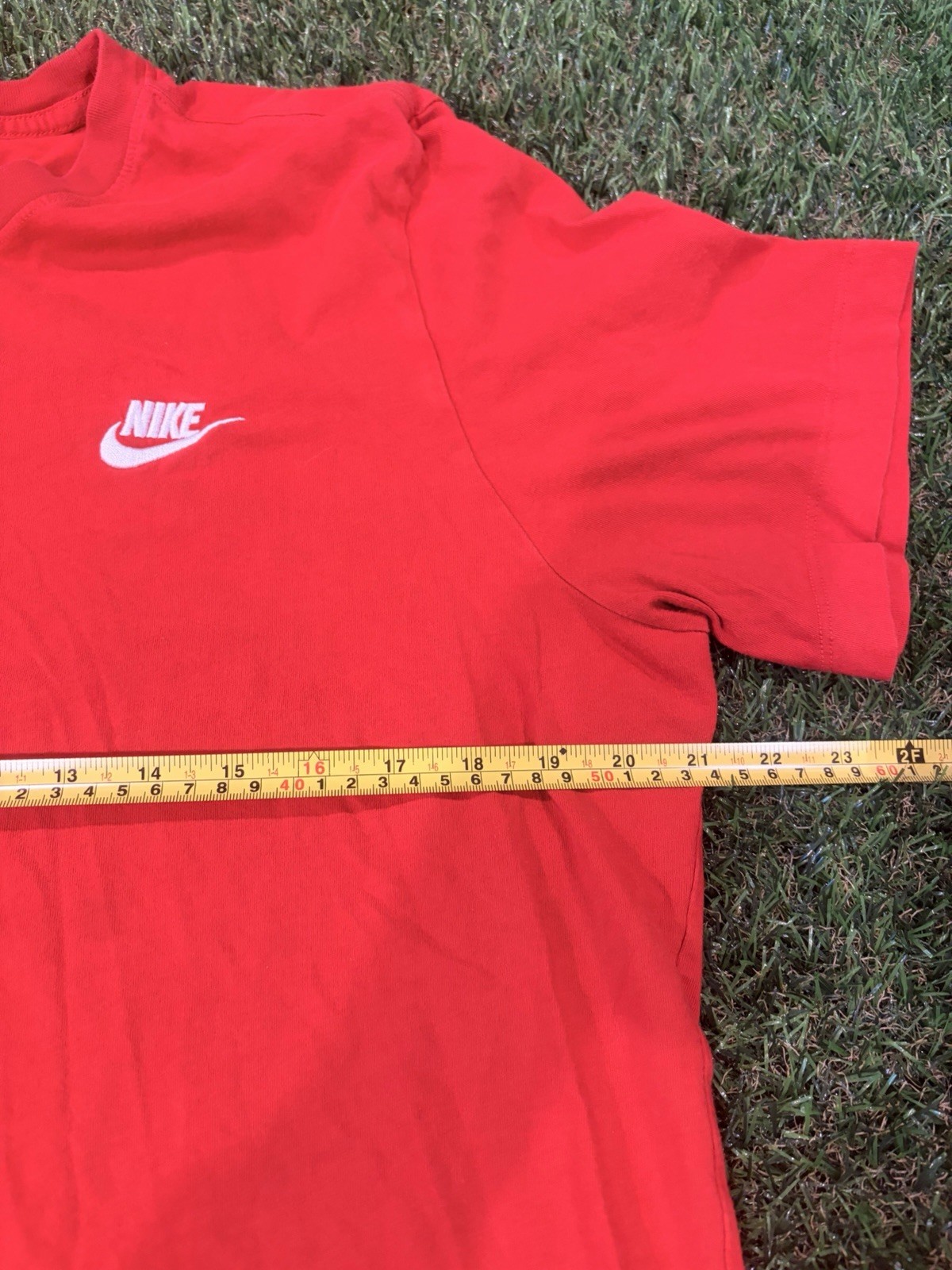 Nike Men's Red T-Shirt Size L gallery