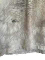 The Mountain Gray Wolf Graphic Print T-Shirt Men’s L Crew Neck Short Sleeve