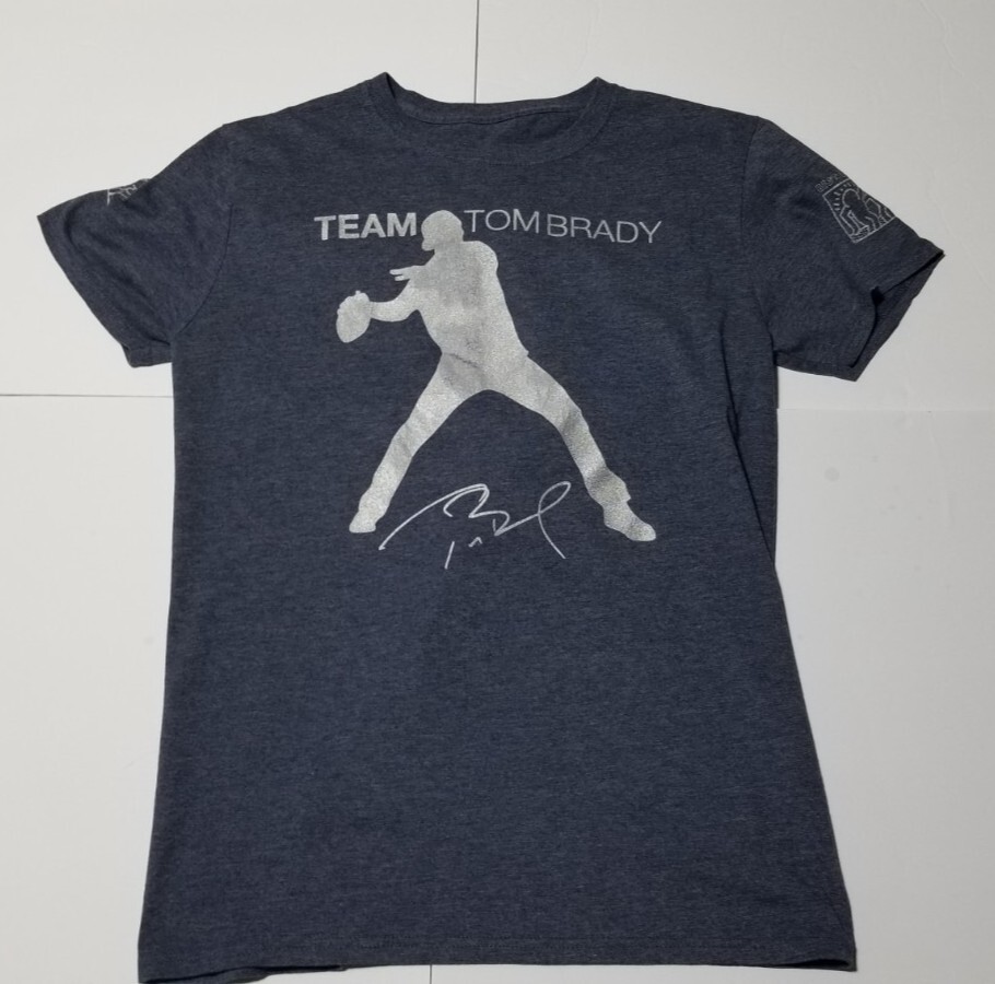  Retired Team Tom Brady #12 Best Buddies Short Sleeve T-Shirt Size: L Large gallery
