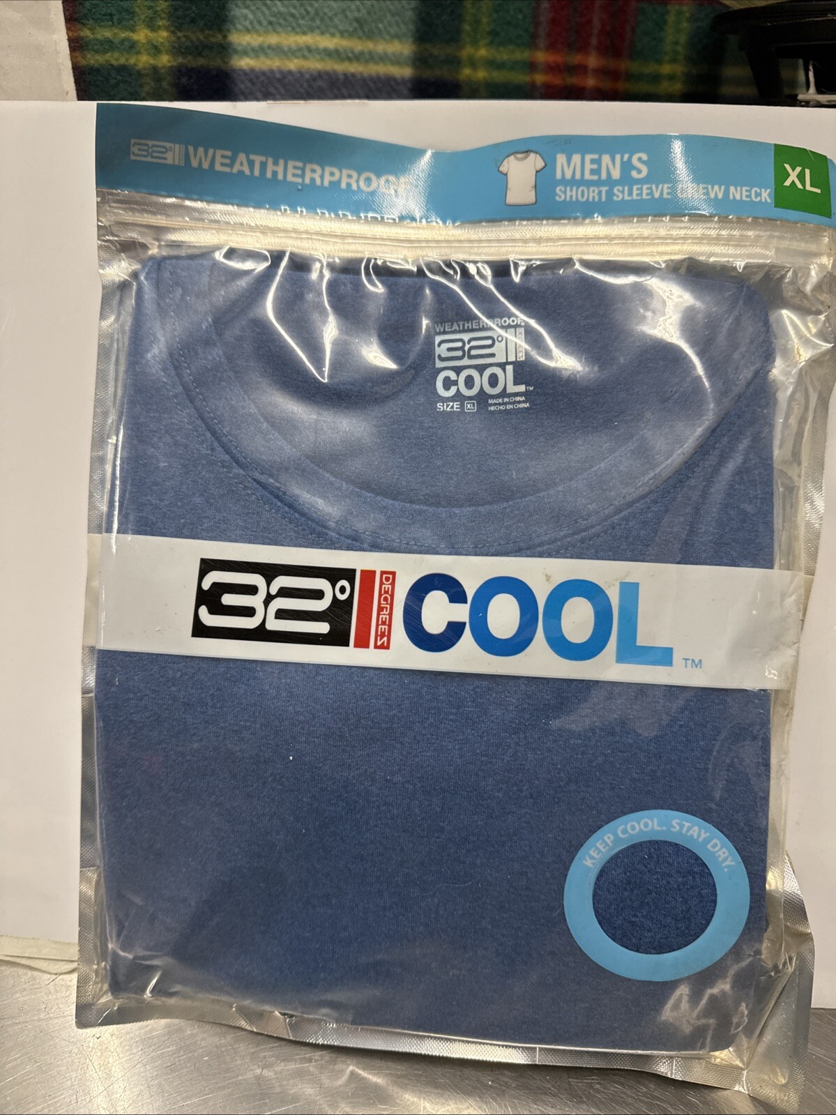 32 Degrees Cool T-Shirt Crew Neck or Vneck Short Sleeve XL Weatherproof Selead