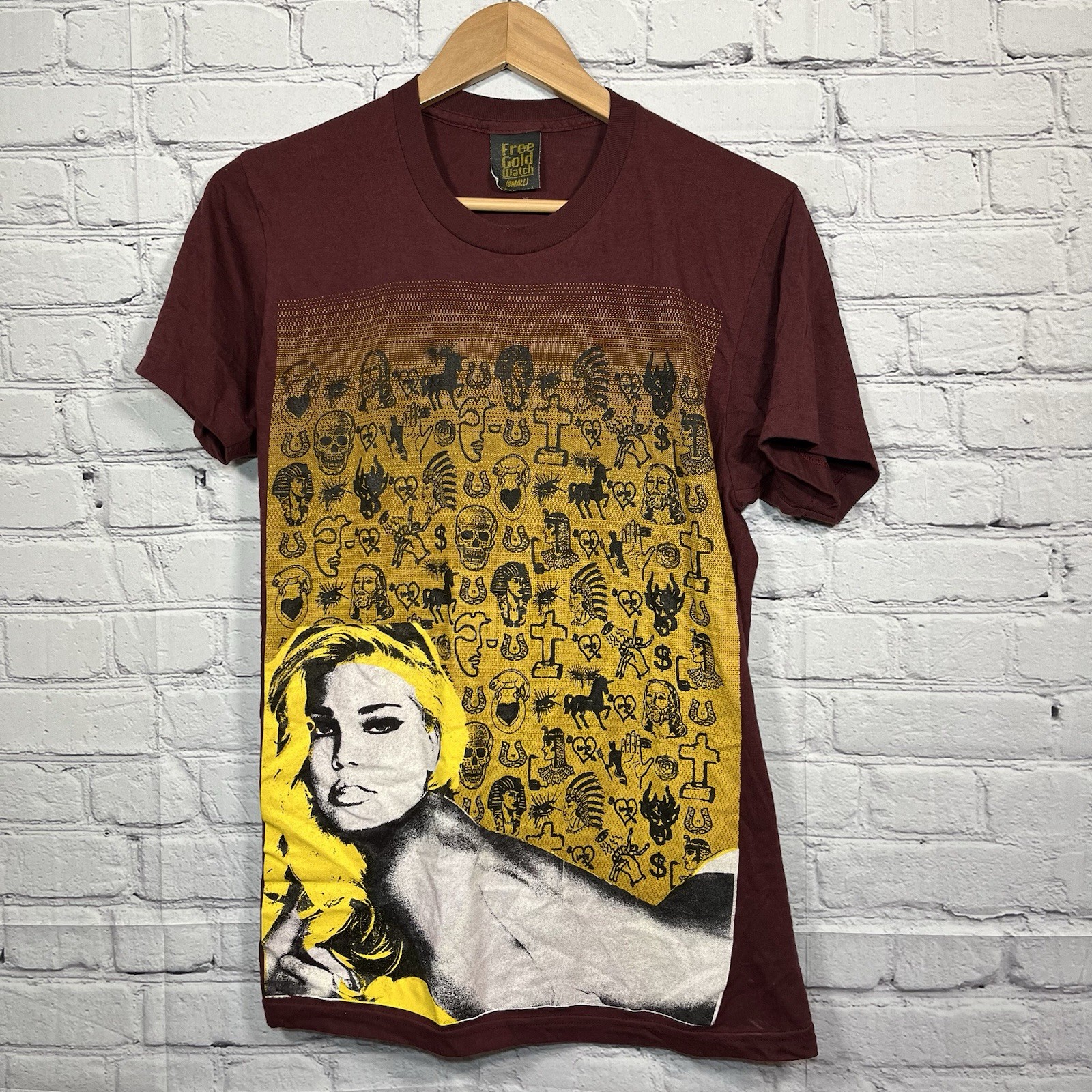 Vintage Free Gold Watch Blonde Woman Graphic T-Shirt Mens Small Artist Series